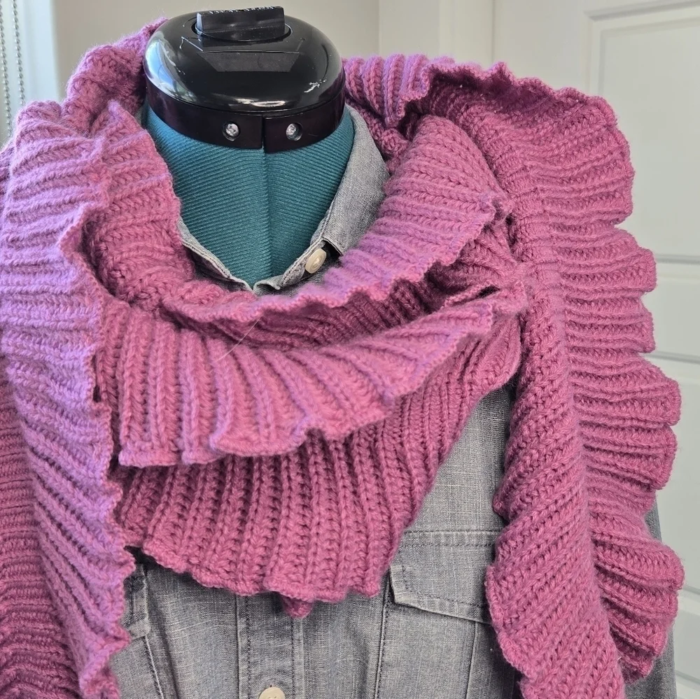NEW YORK & COMPANY PURPLE MAUVE LONG RUFFLE SCARF WOMEN OS BALLETCORE FAIRYCORE